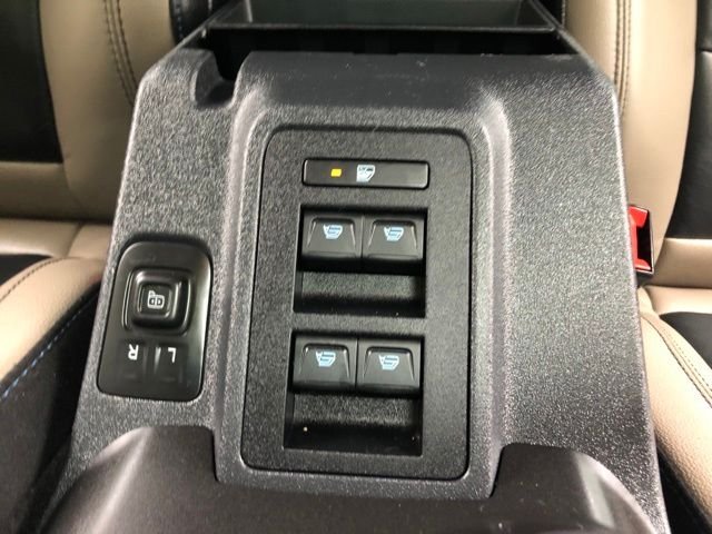 Used 2022 Oxford White Ford Wildtrak image 32