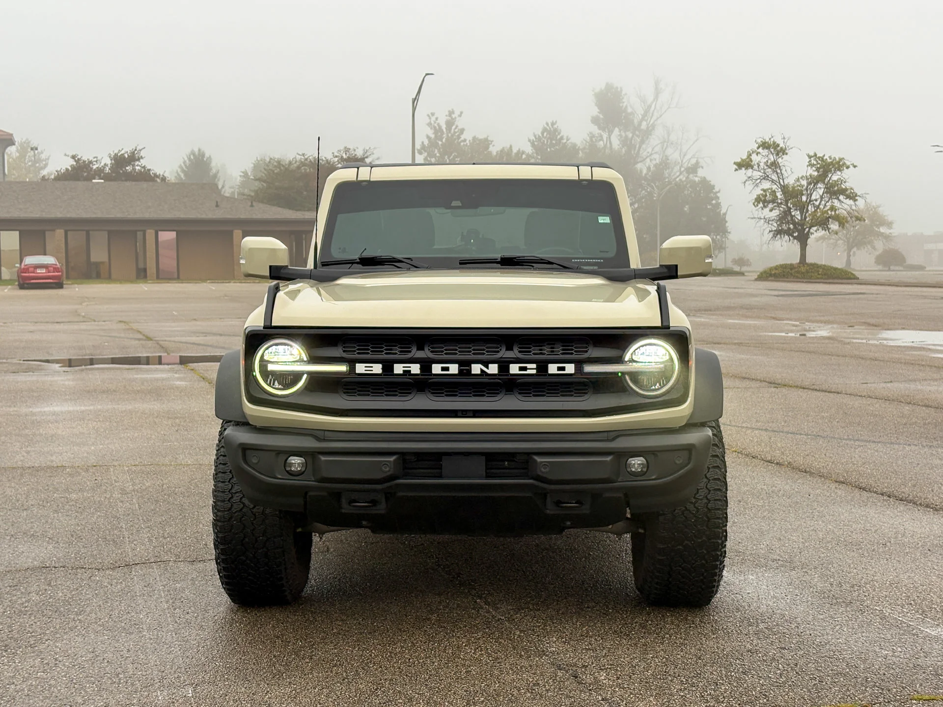 Used 2025 Beige Ford Outer Banks image 3