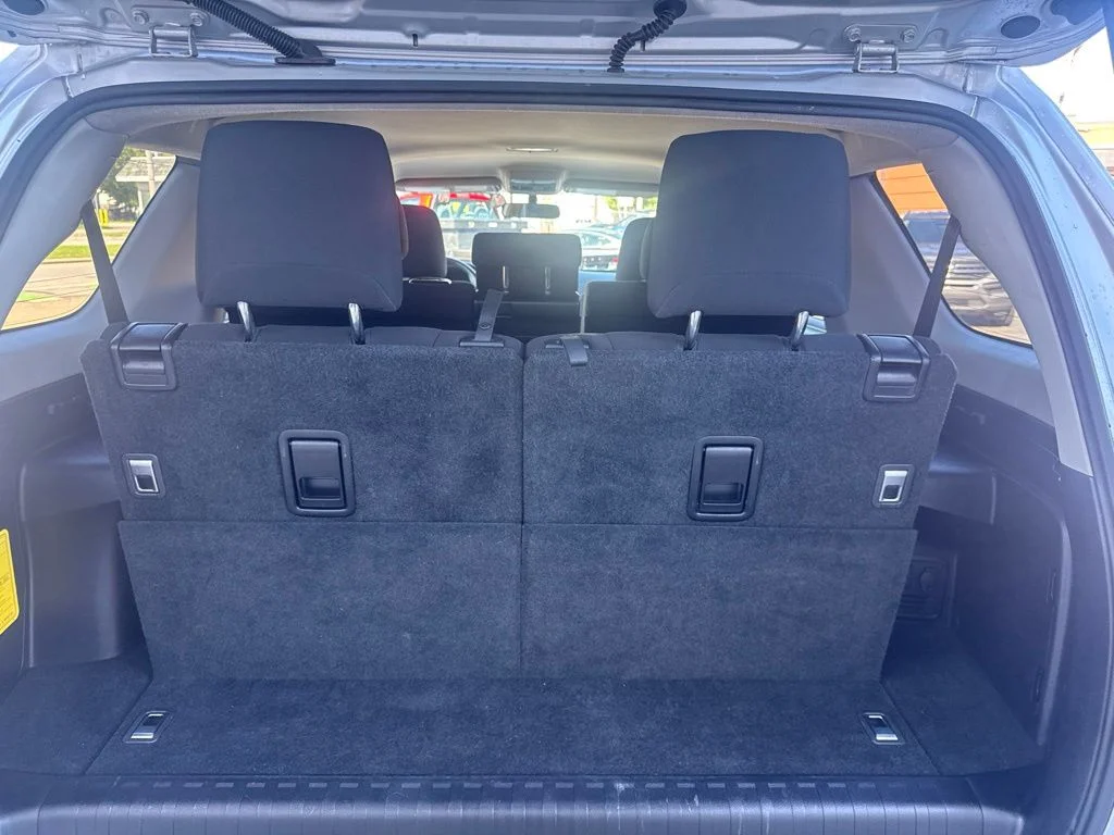 Certified Used 2018 Classic Silver Metallic Toyota SR5 image 40