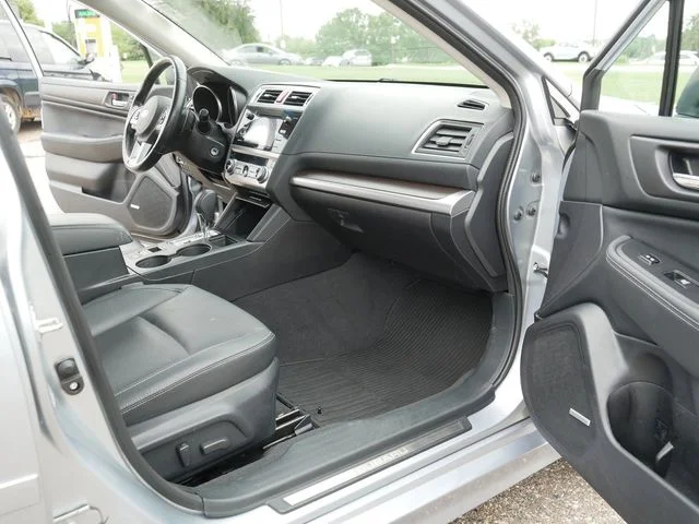 Used 2016 Silver Subaru 2.5i image 19
