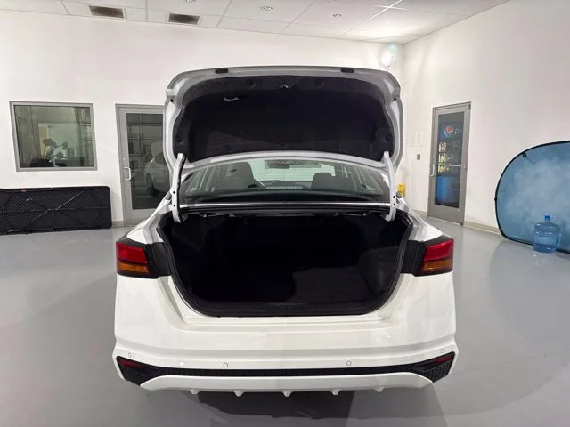Used 2025 White Nissan 2.5 SV image 10