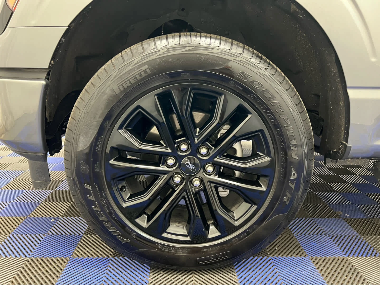 Used 2025 Carbonized Gray Metallic Ford XLT image 5