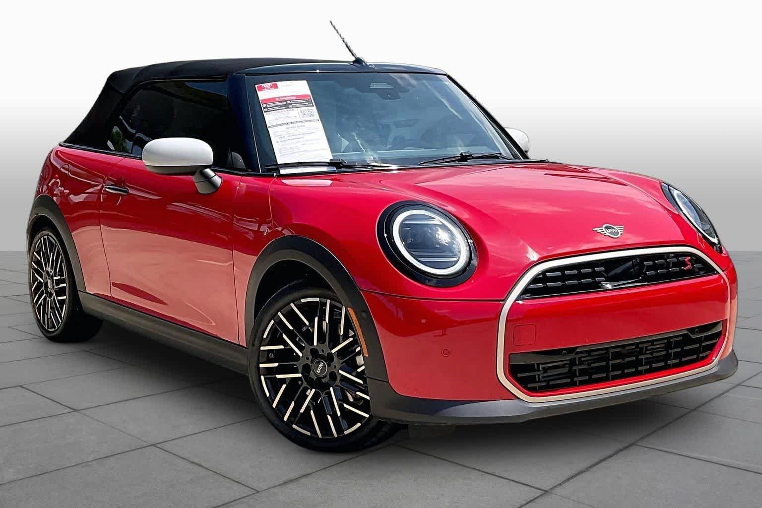 Used 2025 Chili Red II MINI Cooper S image 3