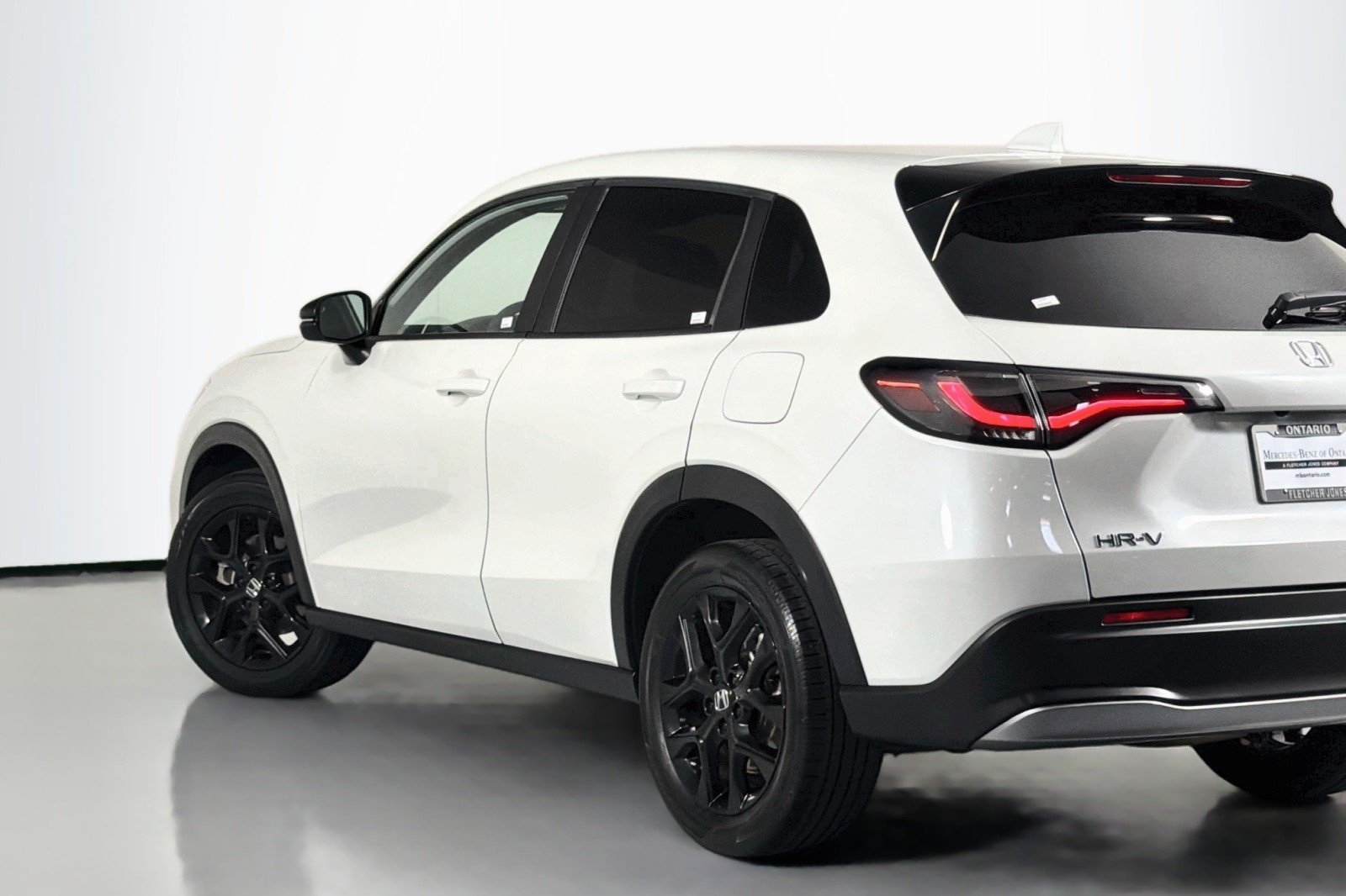 Used 2023 Platinum White Pearl Honda Sport image 15
