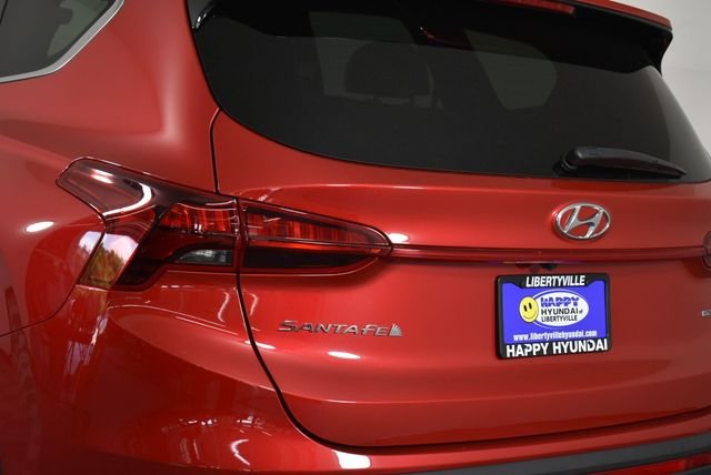Used 2023 Red Hyundai SE image 9