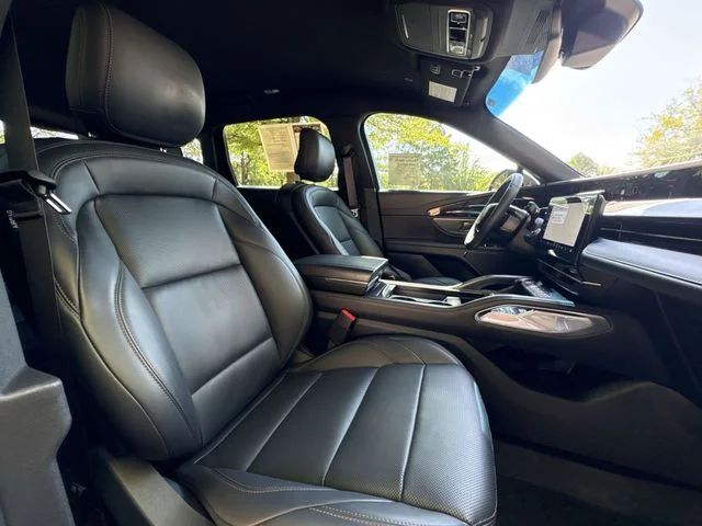 Used 2024 Gray Lincoln Premiere image 27