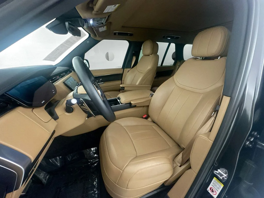 Used 2025 Gray Land Rover SE image 21