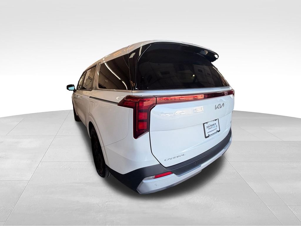 Used 2025 White Kia LXS image 4