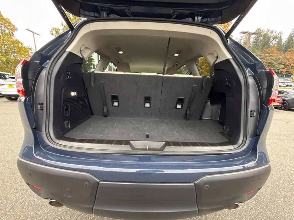 Used 2025  Subaru Premium image 37