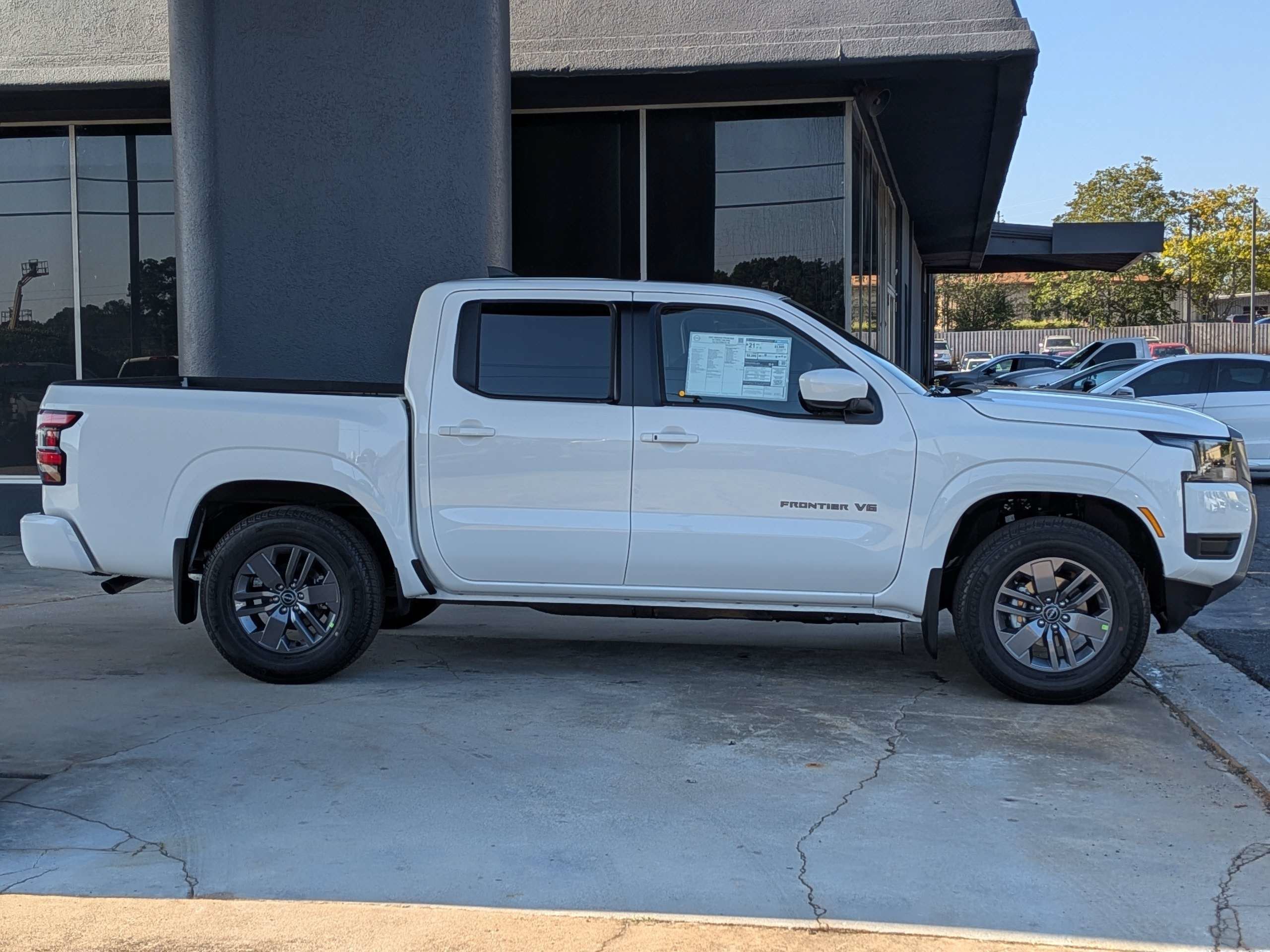 New 2027 Glacier White Nissan Crew Cab SV image 2