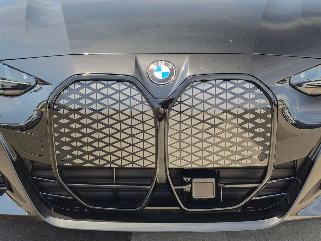 New 2026 Black BMW xDrive40 image 37