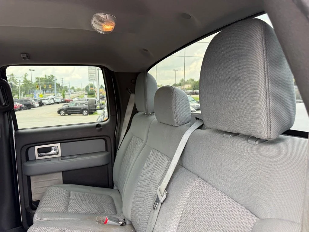 Used 2011 Silver Ford XLT image 24