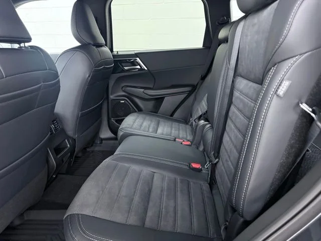 New 2026 Gray Mitsubishi LE image 23