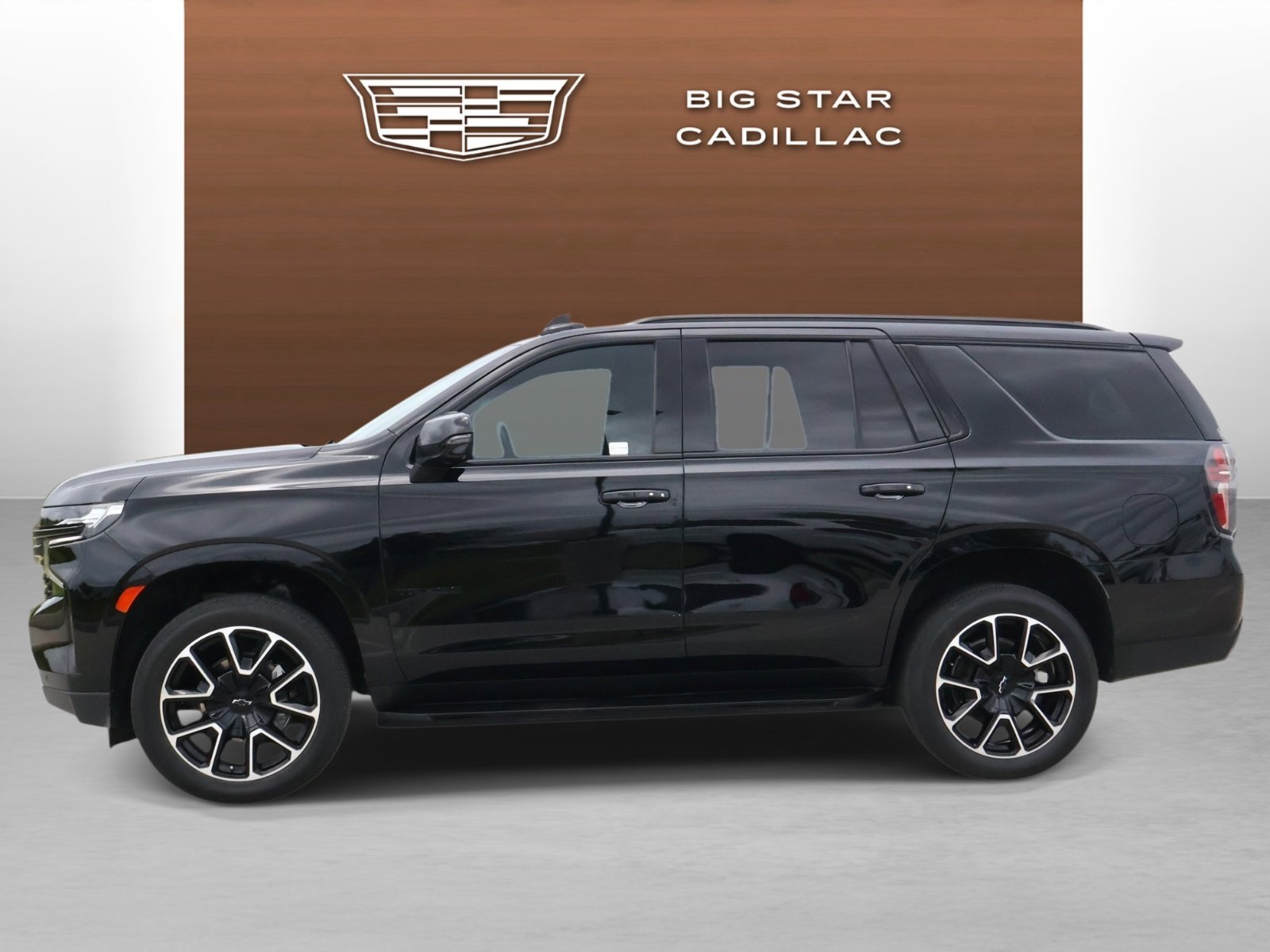 2024 Chevrolet Tahoe RST - Photo 2