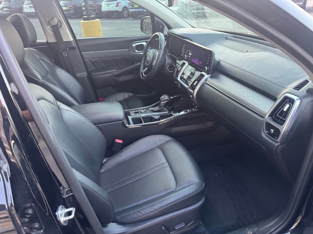 Used 2023 Black Kia SX image 24