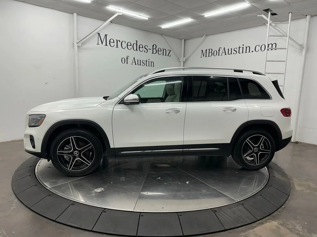 New 2026 White Mercedes-Benz GLB 250 image 4