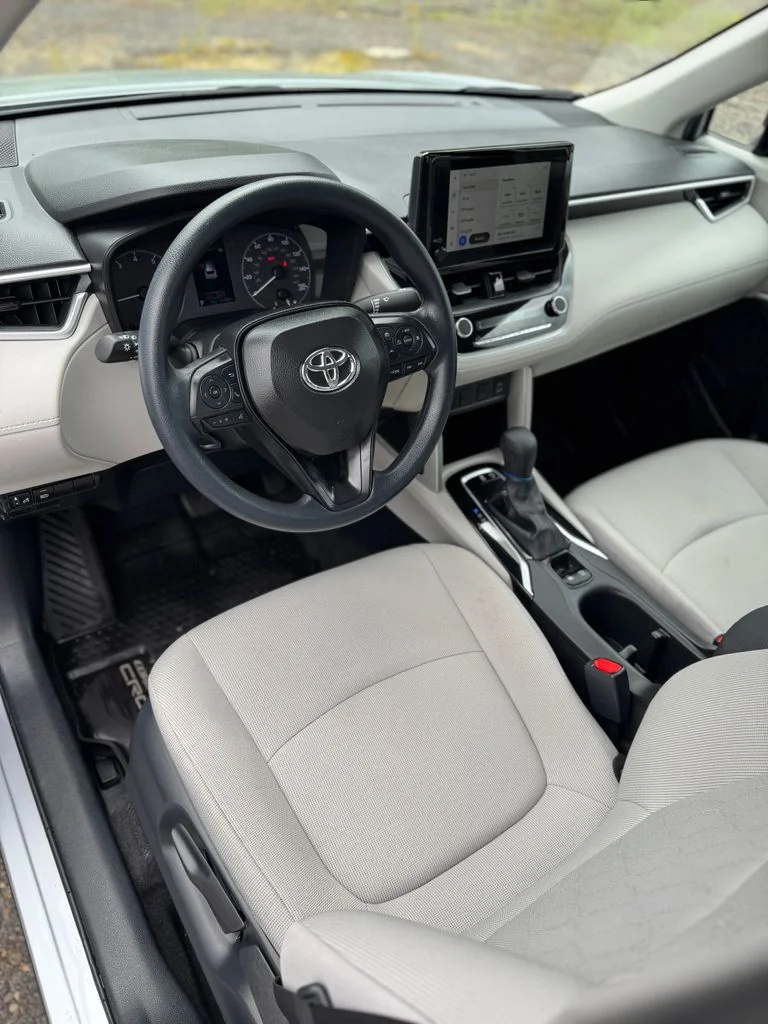 Used 2025 Silver Toyota L image 26