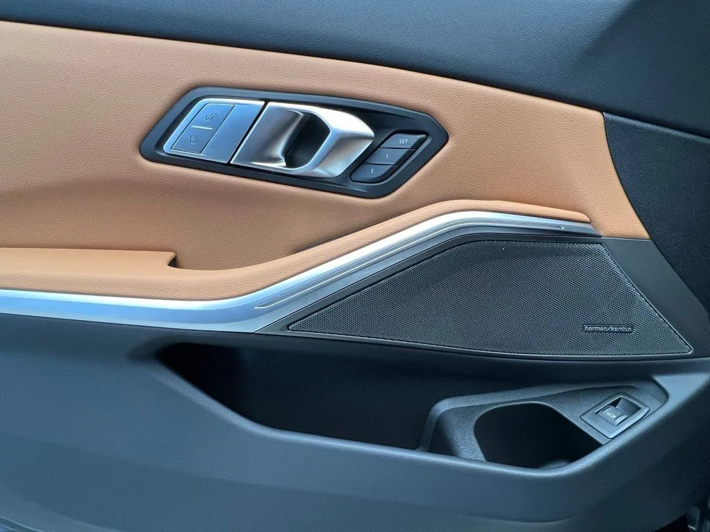 2026 BMW 3 Series 330i - Photo 21