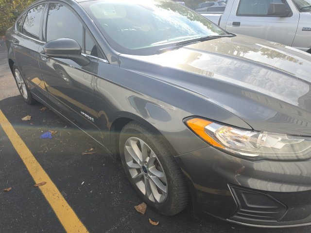 Used 2019 Gray Ford SE image 2