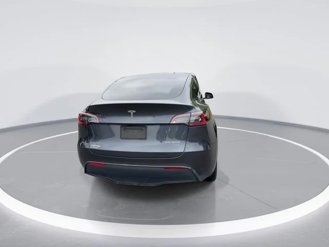 Used 2024  Tesla Long Range image 7