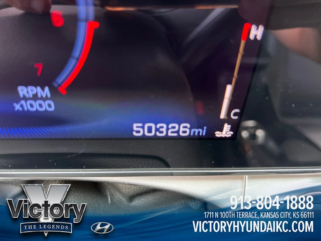 Used 2025 White Chevrolet LT image 16