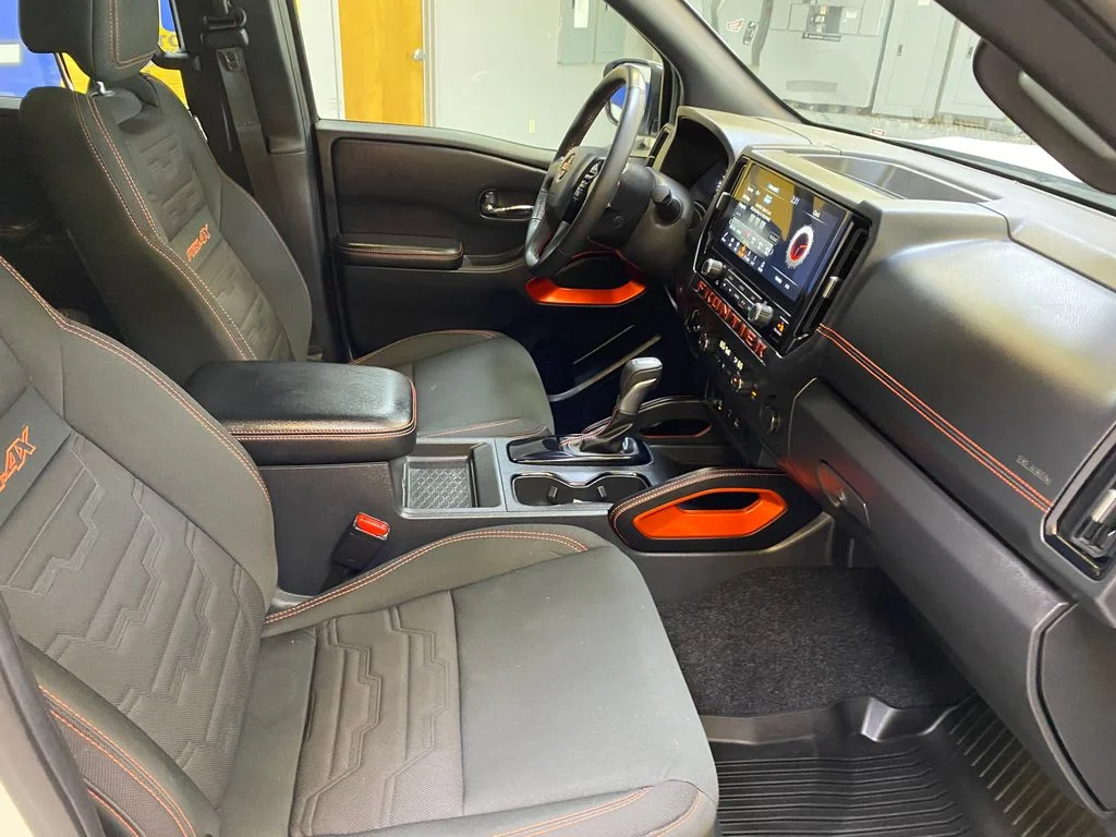Used 2025 White Nissan PRO-4X image 26