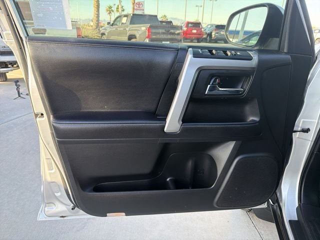 2022 Toyota 4Runner SR5 - Photo 9