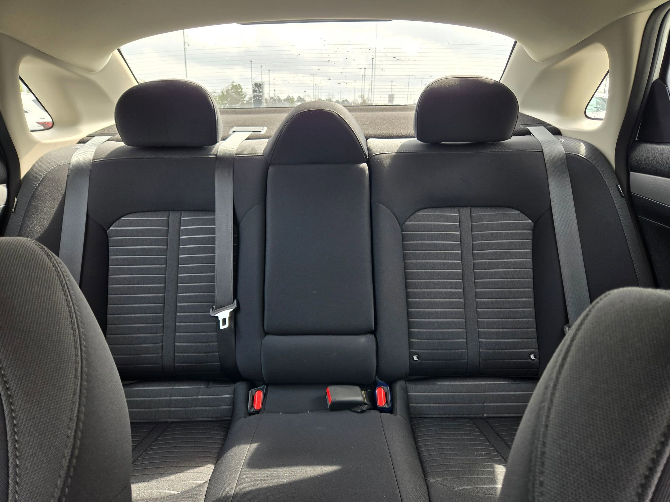 2026 Kia K5 LXS - Photo 13