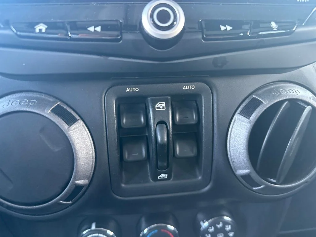 Used 2014 White Jeep Unlimited Sport image 14