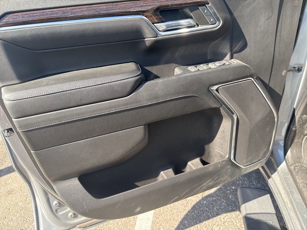 Used 2023 Sterling Metallic GMC Elevation image 14