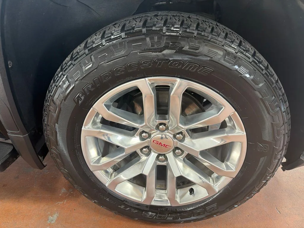 Used 2019 Onyx Black GMC SLT image 10