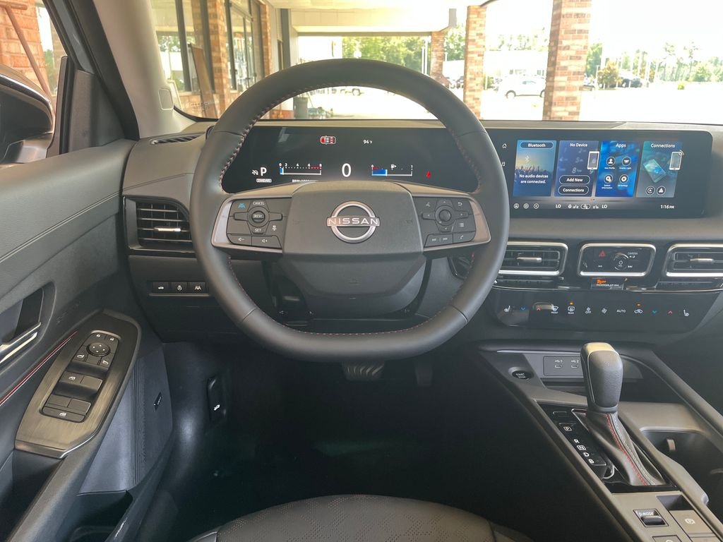 New 2026 Atlantic Gray Metallic / Super Black Two-tone Nissan SR image 13