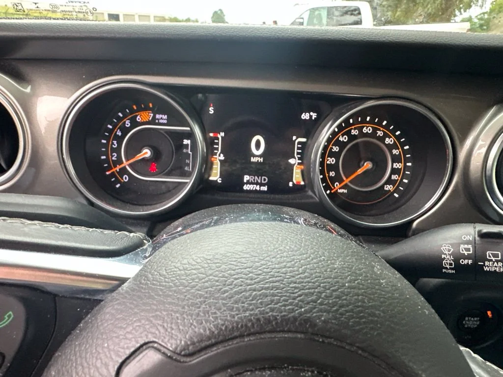 Used 2018 Gray Jeep Unlimited Sahara image 12