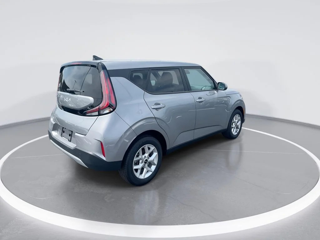 Used 2025 Gray Kia LX image 8