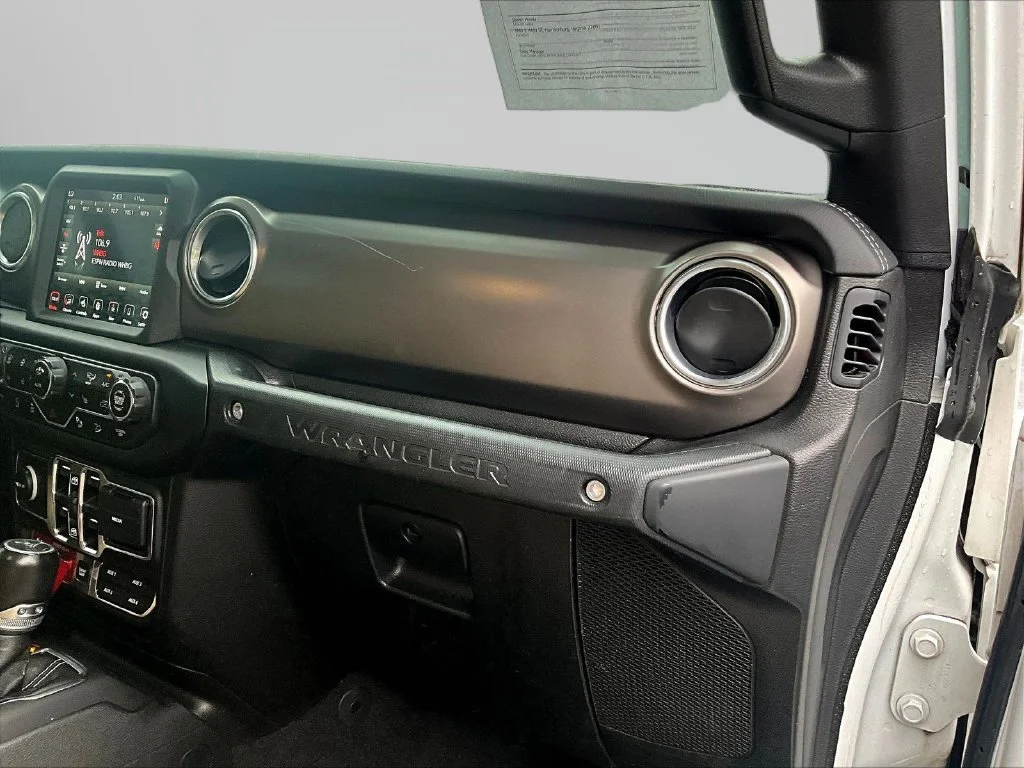 Used 2019 Bright White Clearcoat Jeep Unlimited Rubicon image 27