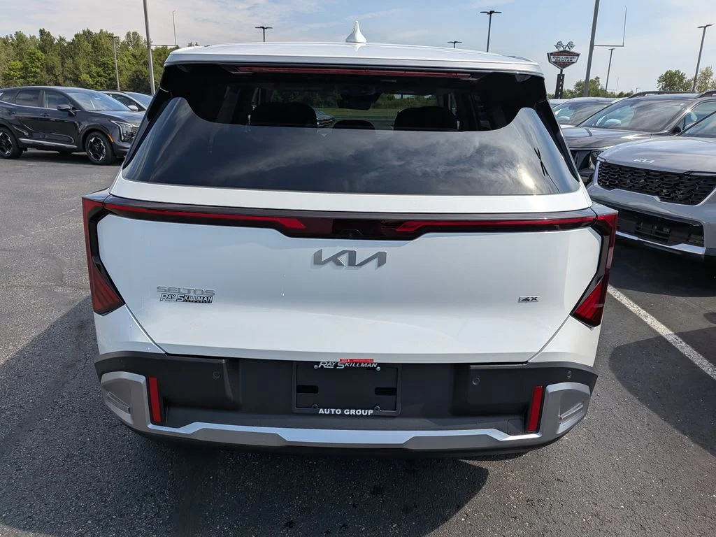 New 2027 Snow White Pearl Kia S image 33