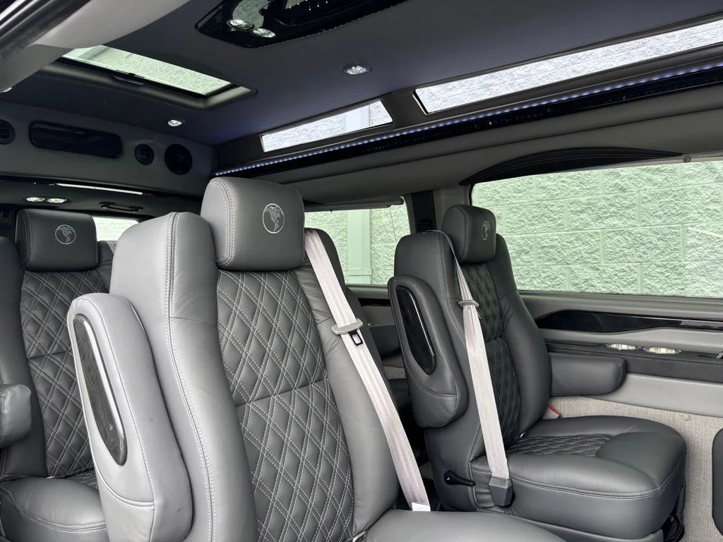 New 2026 Black Ford Explorer Limited SE image 39