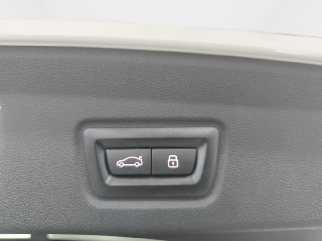 Used 2024 Alpine White BMW eDrive35 image 23