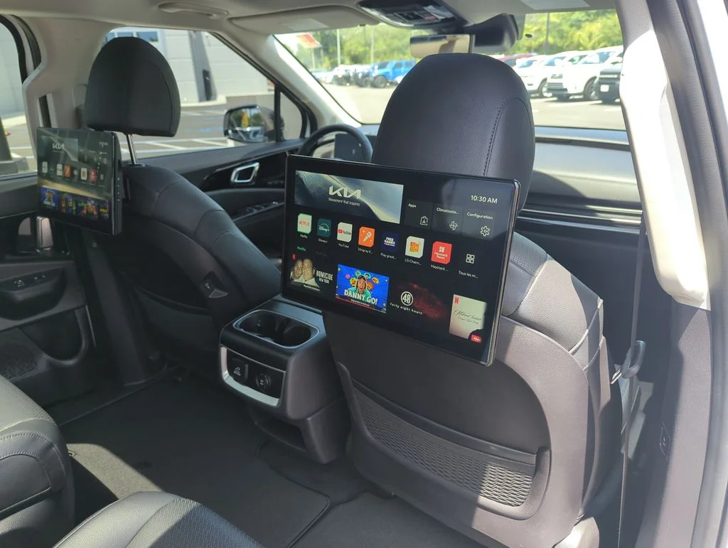 Used 2025 White Kia SX Prestige image 38