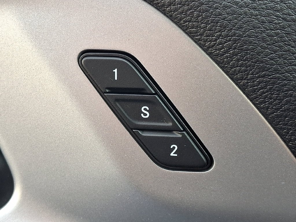 Used 2020 Blue Chrysler Touring L image 26