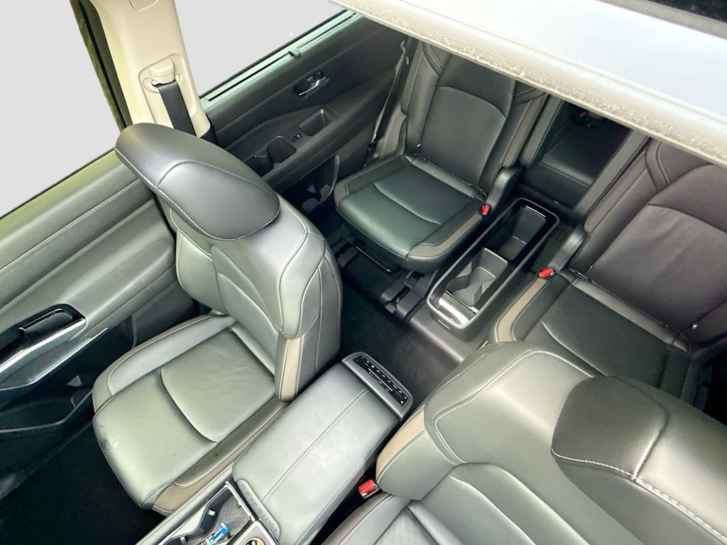 Used 2025 Super Black Nissan SL image 22
