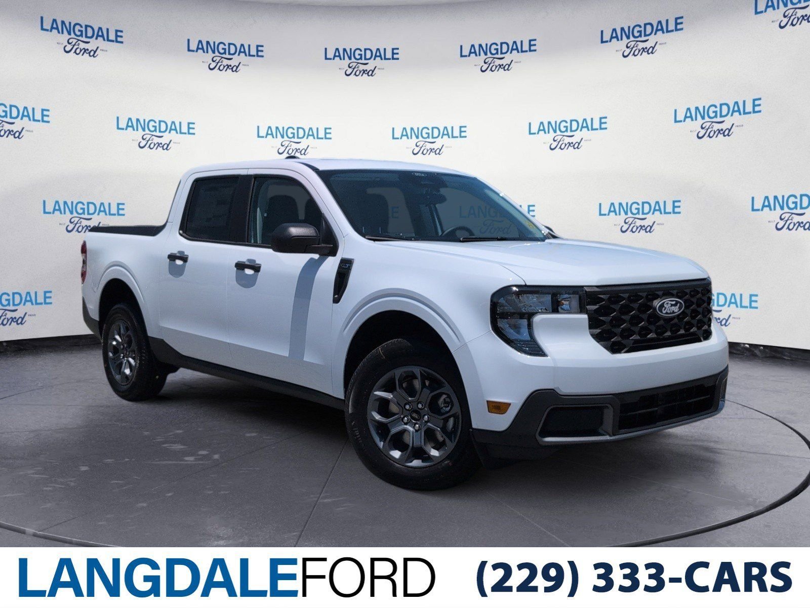 New 2026 Oxford White Ford XLT image 1