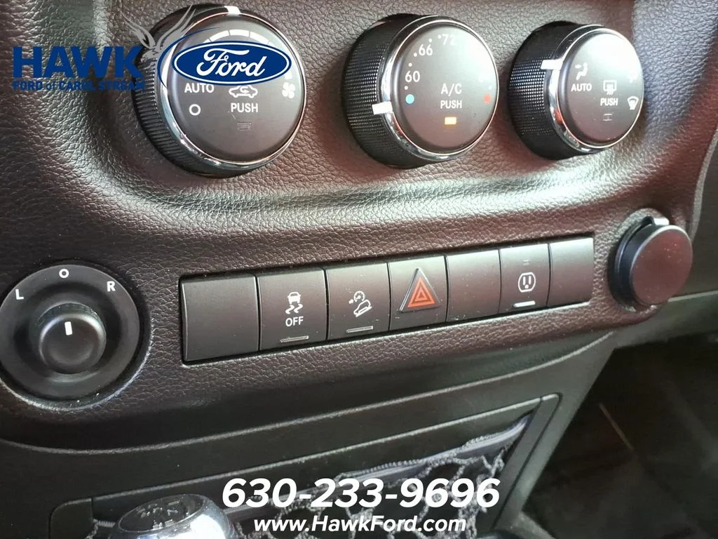 Used 2017 Black Clearcoat Jeep Unlimited Rubicon image 13
