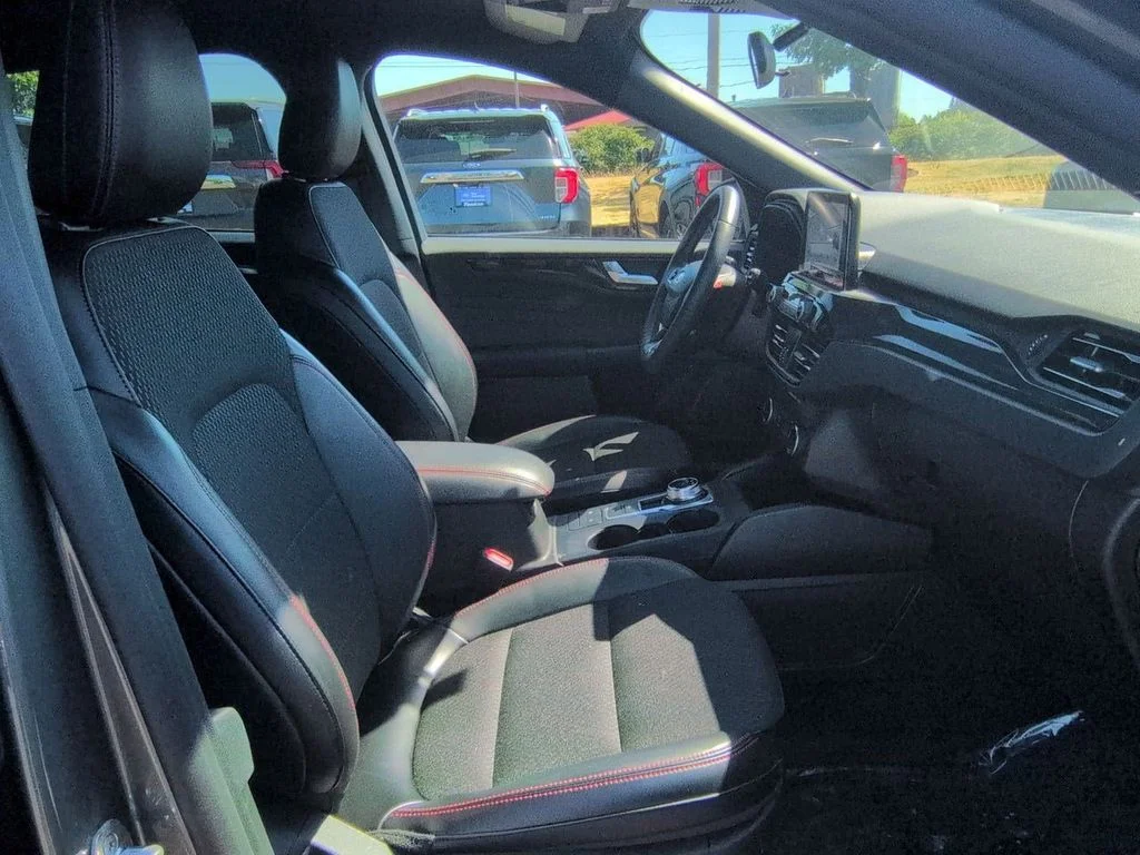 Used 2025 Gray Metallic Ford ST-Line image 29