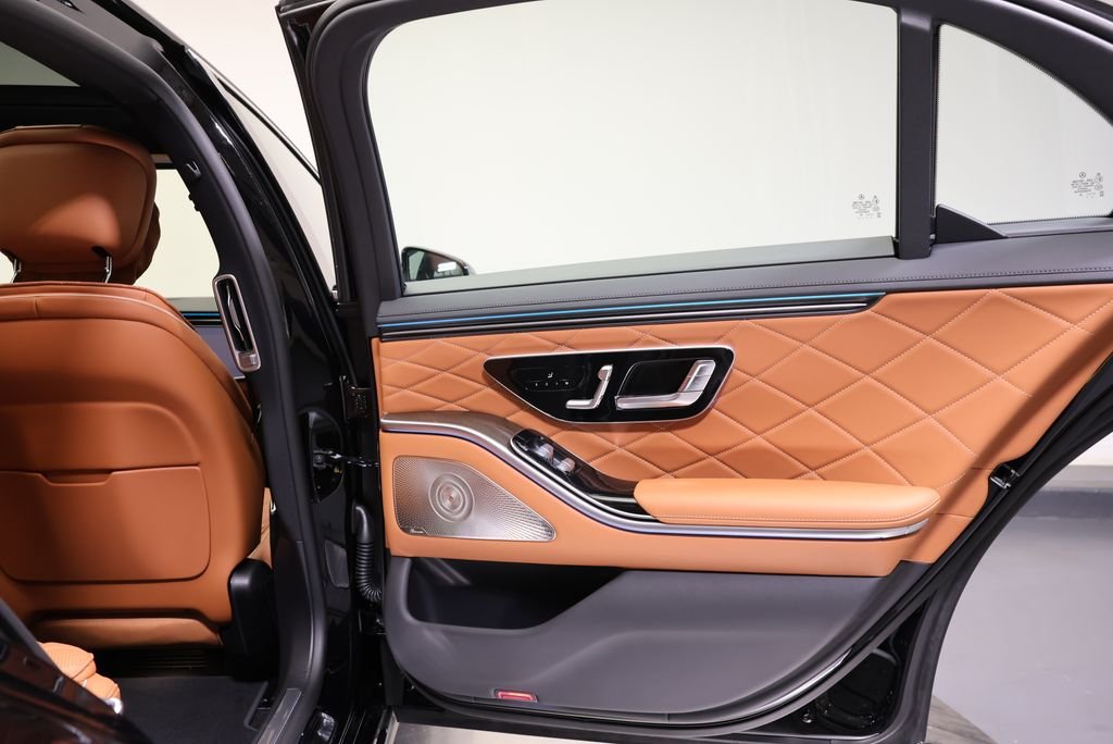 New 2027 Black Mercedes-Benz S 580 image 49