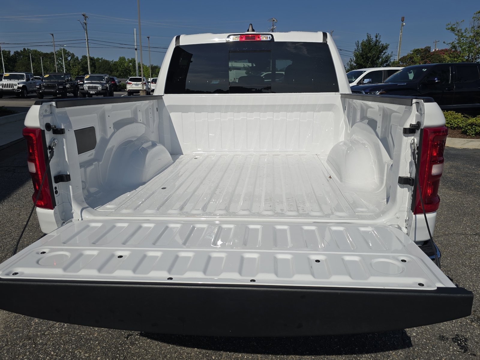 Certified Used 2026 Bright White Clear Coat Ram Tradesman image 13