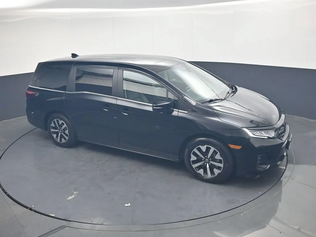 Used 2025  Honda EX-L image 17