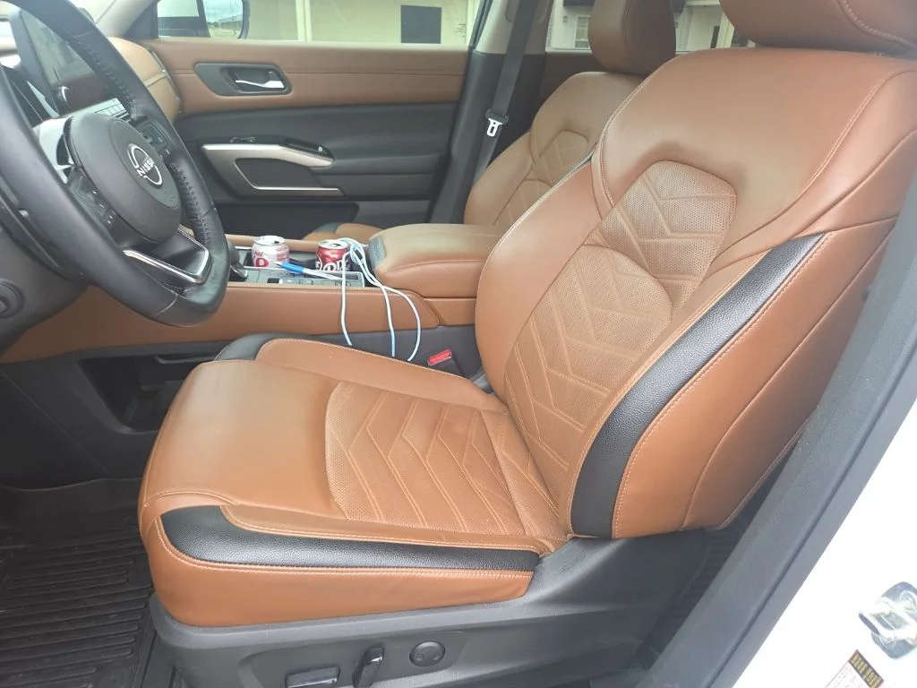 Used 2023 White Nissan Platinum image 18