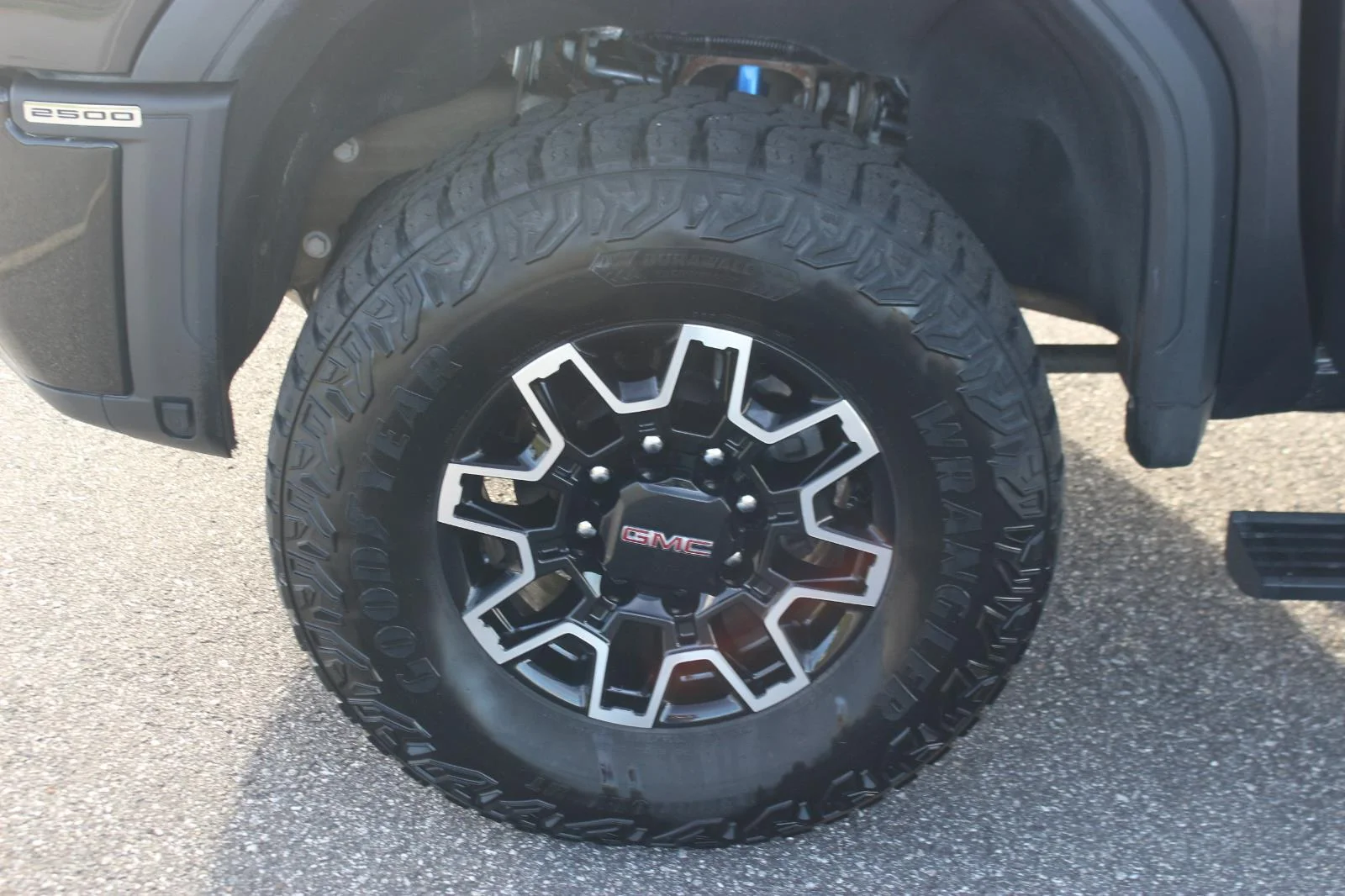 Used 2024 Titanium Rush Metallic GMC AT4X image 44