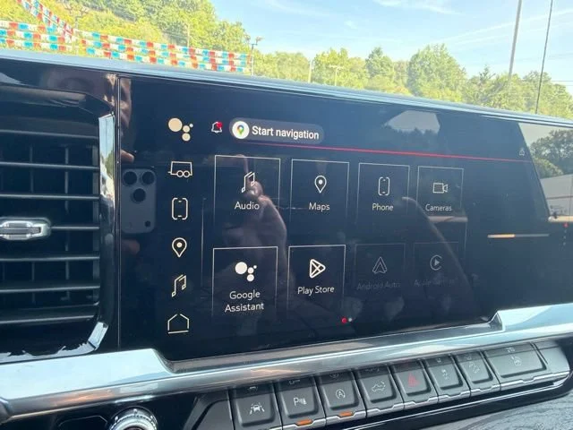 New 2026 Glacier White Tricoat GMC SLT image 42